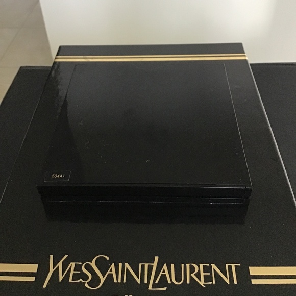 YSL Large (5”x5”) vintage gold tone logo empty makeup palette - Picture 5 of 7
